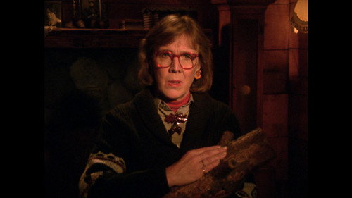 Log Lady Introduction - S02E13 still
