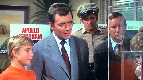 Mayberry R.F.D. Season 3 Episode 18 - The Moon Rocks