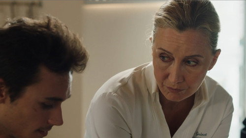 Episode 514 still