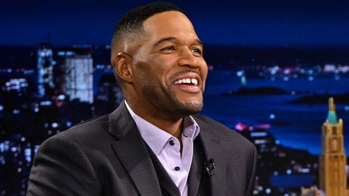 Michael Strahan, Giada De Laurentiis, A performance from Maybe Happy Ending still