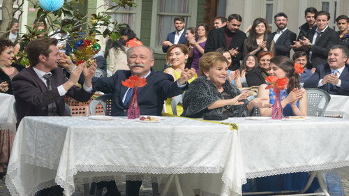 Hangimiz Sevmedik Season 1 Episode 30 - Episode 30