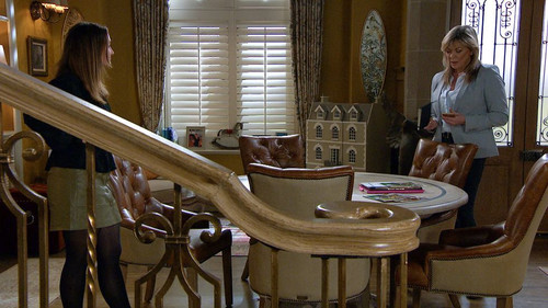 Episode 9039 (Mon 17th May 2021) still