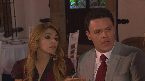 Under threat [Bajo amenaza - Episode 225] still
