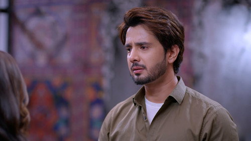 Yuvika Blames DJ still