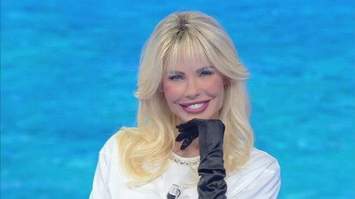 L'isola dei famosi Season 17 Episode 1 - Episode 1