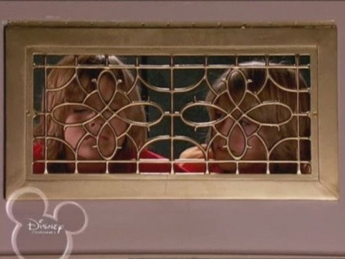 The Suite Life of Zack & Cody Season 2 Episode 18 - Have a Nice Trip