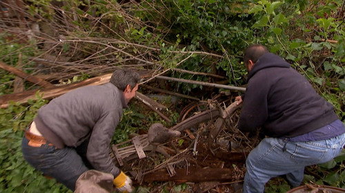 American Pickers Season 1 Episode 4 - Invisible Pump