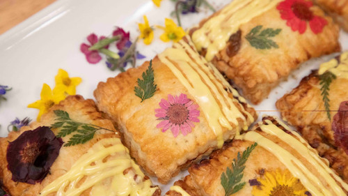 Spring Baking Championship Season 7 Episode 6 - Spring Flower Fiesta