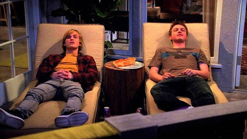 Two and a Half Men Season 9 Episode 15 - The Duchess of Dull-in-Sack