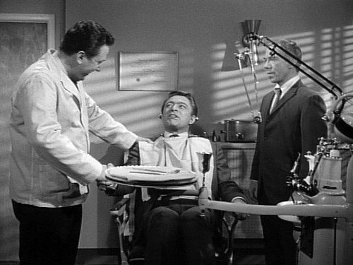 My Favorite Martian Season 1 Episode 37 - Uncle Martin's Wisdom Tooth