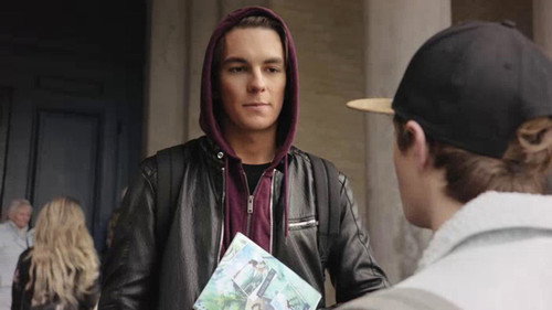 Find Me in Paris Season 1 Episode 22 - They Know