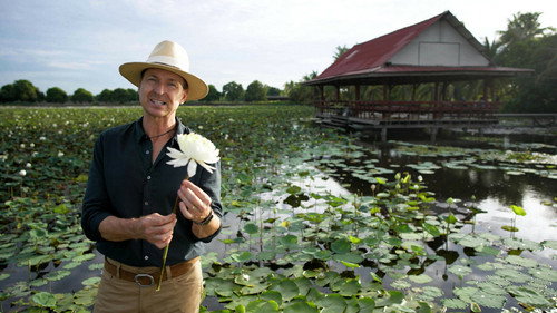 The Amazing Race Season 35 Episode 2 - You Don't See That at Home