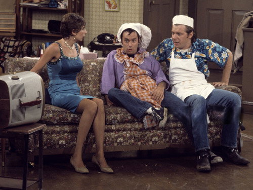 Laverne & Shirley Season 2 Episode 3 - Bachelor Mothers