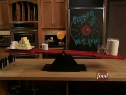 Good Eats Season 11 Episode 15 - Apple of My Pie