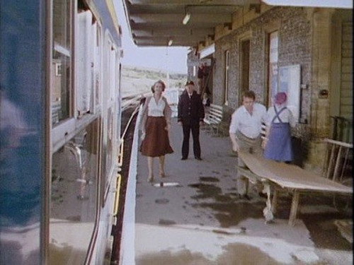 To the Manor Born Season 3 Episode 2 - Station Closing