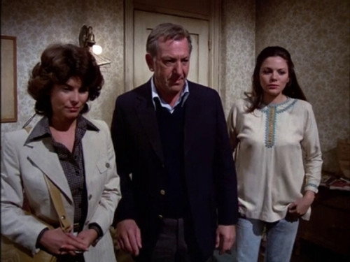 Quincy, M.E. Season 2 Episode 13 - Let Me Light the Way