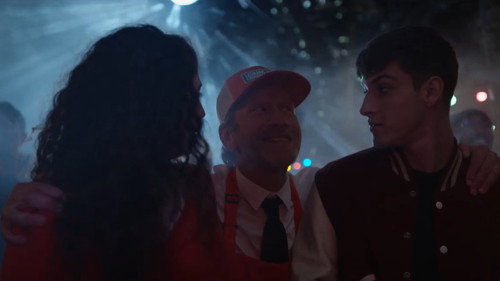 Episode 1086 still