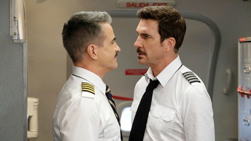 LA to Vegas Season 1 Episode 3 - Two and a Half Pilots