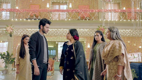 Salma Shocks the Khan Family still