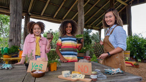 Gardening Australia Junior Season 1 Episode 4 - Pizza Herb Garden