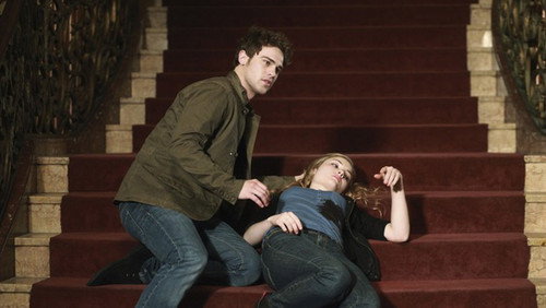 The Nine Lives of Chloe King Season 1 Episode 10 - Beautiful Day