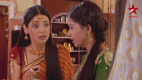 Iss Pyaar Ko Kya Naam Doon? Season 1 Episode 39 - Khushi in Arnav's Arms