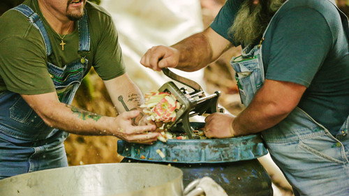 Moonshiners Season 9 Episode 10 - Run For The Hills