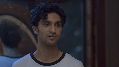 Dhoop Ki Deewar Season 1 Episode 14 - Sarhad Ke Paar Naye Rishte