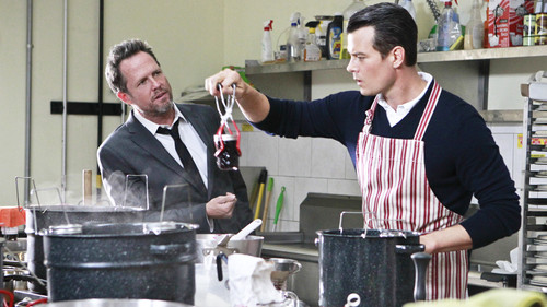 Battle Creek Season 1 Episode 11 - The Hand-Off