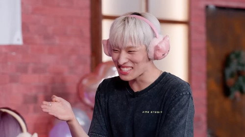 Hwaiting Season 3 Episode 4 - Stop Yelling at Me!