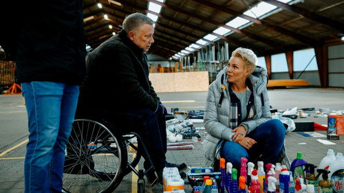 Vi drukner i rod Season 1 Episode 1 - Episode 1