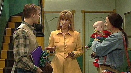 Oppassen!!! Season 5 Episode 22 - Liefdesbaby