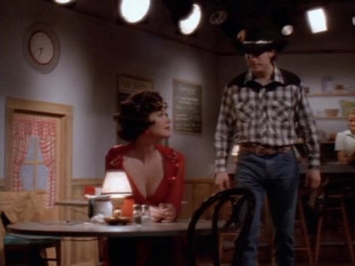 Northern Exposure Season 6 Episode 20 - Buss Stop