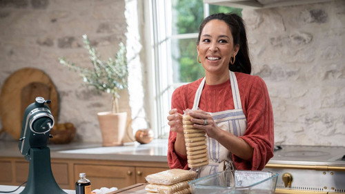 Magnolia Table with Joanna Gaines Season 1 Episode 3 - Homemade Comfort Food