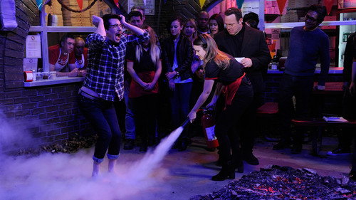 Kevin Can Wait Season 1 Episode 9 - The Power of Positive Drinking