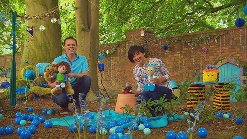 Show Me Show Me Season 6 Episode 4 - Moles and Bluebells