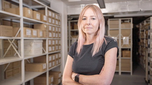 Digging for Britain Season 12 Episode 2 - Dinosaur Highway and Roman Sauna