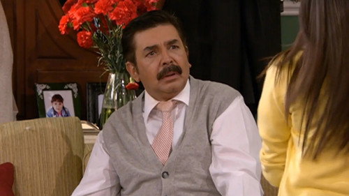Una familia de diez Season 1 Episode 3 - Buscando trabajo