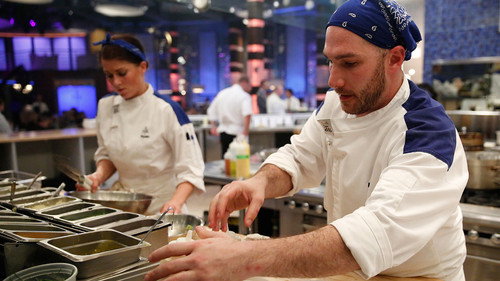 Hell's Kitchen Season 16 Episode 10 - Dancing in the Grotto