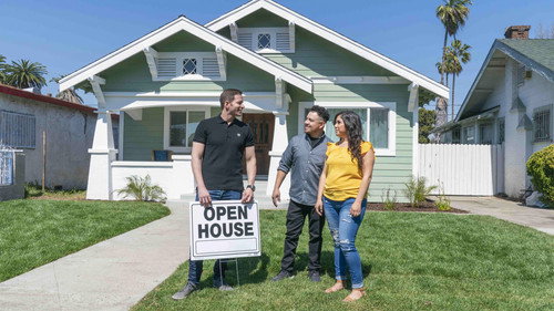 Flipping 101 With Tarek El Moussa Season 1 Episode 1 - Shared Driveways and Slim Margins