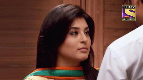 Nidhi Gets Over Concerned still