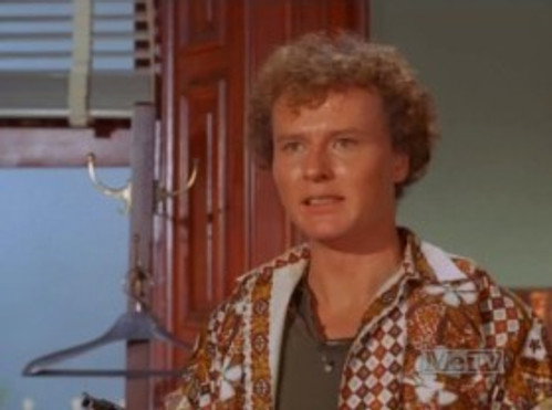 Hawaii Five-O Season 3 Episode 22 - The Bomber And Mrs. Moroney