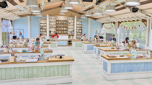 The Great Canadian Baking Show Season 10 Episode 1 - Cake Week
