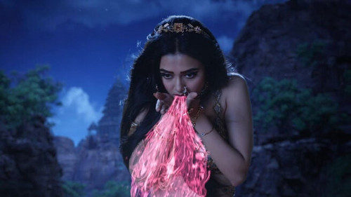 Naagin Season 6 Episode 15 - Pratha's Heroic Act