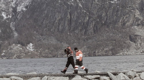 Ice Road Rescue Season 1 Episode 3 - Fire and Ice