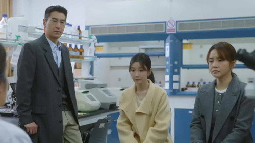 Episode 33 still