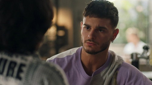 Episode 1528 still