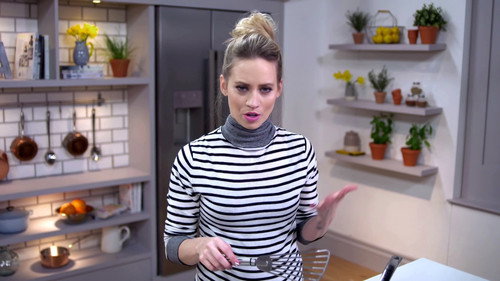 Be Tasty Season 1 Episode 5 - Kimberly Wyatt | Turkey Burgers with Sweet Potato Fries