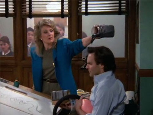 Murphy Brown Season 1 Episode 18 - Funnies Girl