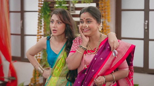 Babita accuses Amruta still